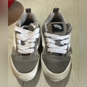 Vans Kids Sneakers in Gray and White